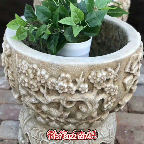精美藝術(shù)石雕花盆，讓繁復(fù)多彩的花紋與浮雕結(jié)合，打造出精美的大理石雕塑