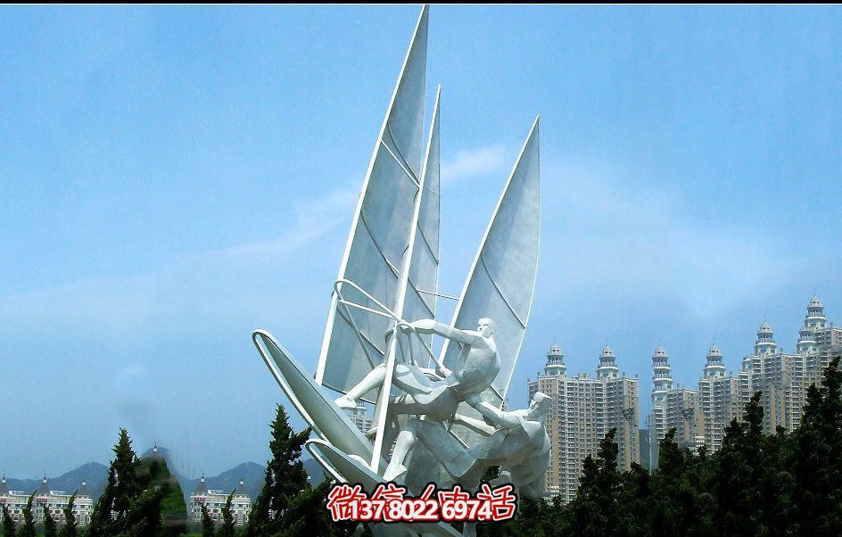 精美別墅鏤空雕塑點(diǎn)綴園林景觀，打造創(chuàng)意帆船