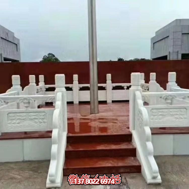 旗臺(tái)石欄板石欄桿生產(chǎn)石雕青石石欄桿雕塑